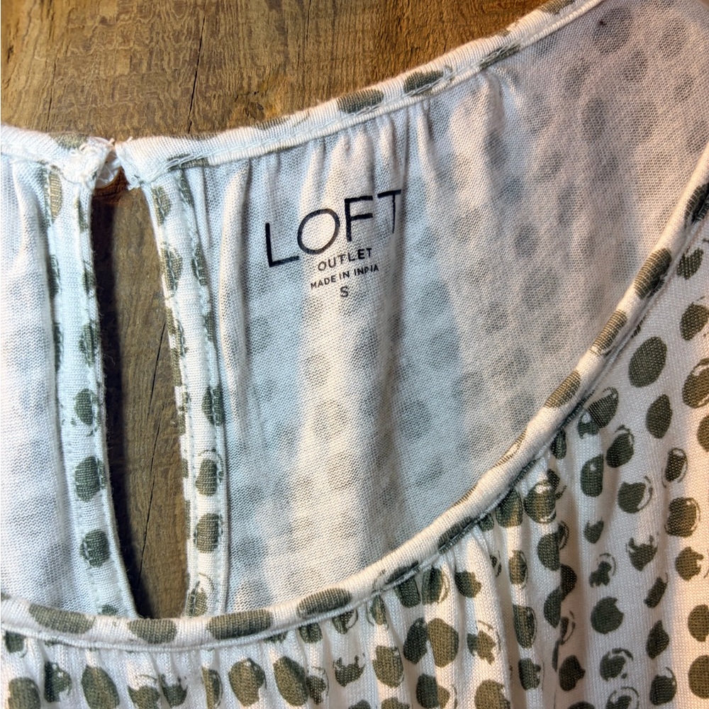 Loft Green and White Polka Dot Women's Top. Size: S - Picture 2 of 4